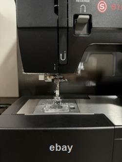 SINGER Heavy Duty 4432 Electric Sewing Machine, Buttonhole-Stitch, Free Arm