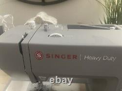 SINGER Heavy Duty 6600C Computerized Sewing Machine