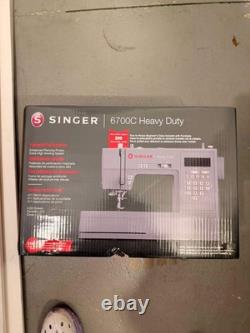SINGER Heavy Duty 6700C Computerized Sewing Machine with Accessory Kit
