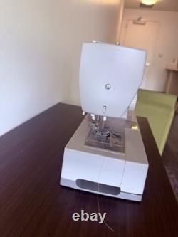 SINGER Heavy Duty Electric Sewing Machine Free Arm Reverse, Foot pedal included