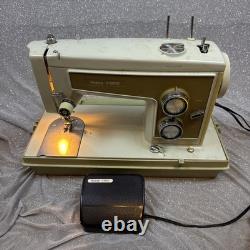 Sears Kenmore 158.13201 Heavy Duty Sewing Machine with Pedal & Case Tested Works