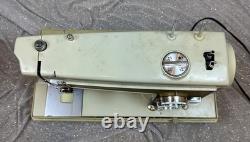 Sears Kenmore 158.13201 Heavy Duty Sewing Machine with Pedal & Case Tested Works