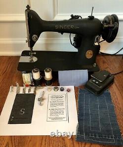 See video! Vintage 1940s SINGER 66 Sewing Machine & EXTRAS Heavy Duty Sews denim