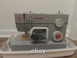 Sewing Machine SINGER Heavy Duty 4423 Grey BRAND NEW WithCarrying Case