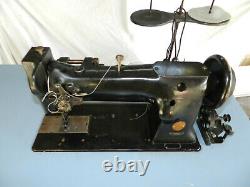 Singer 111W153 Industrial Walking Foot Sewing Machine Table 121L Clutch Motor
