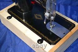 Singer 15-91 Hand Crank Sewing Machine Sew Heavy Material Serviced