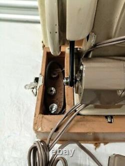 Singer 223 HEAVY DUTY all metal sewing machine