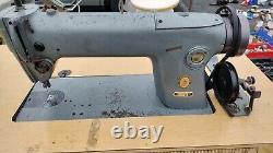 Singer 281-3 Sewing Machine Vintage Industrial Heavy Duty. Works Needs Feet