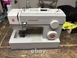 Singer 4411 Heavy Duty Sewing Machine Barely Used