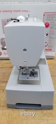 Singer 4411 Heavy Duty Sewing Machine With Pedal USED