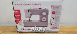 Singer 4411 Heavy Duty Sewing Machine With Pedal USED