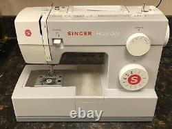 Singer 4411 Heavy Duty Sewing Machine Working