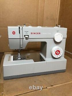 Singer 4423 Heavy Duty Sewing Machine