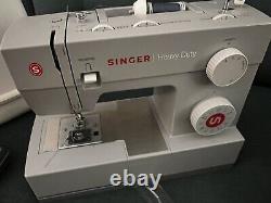 Singer 4423 Heavy Duty Sewing Machine 1,100 Stitches per Minute Hardly Used