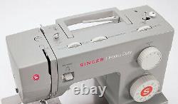 Singer 4423 Heavy Duty Sewing Machine Strong Motor 23 Stitches All Fabrics Lot