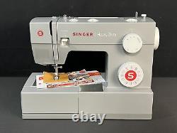 Singer 4432 Heavy Duty Sewing Machine Extra High Speed New Open Box