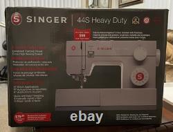Singer 44S Heavy Duty Sewing Machine