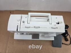 Singer 5511 Scholastic Heavy Duty Sewing Machine with extras