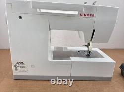 Singer 5511 Scholastic Heavy Duty Sewing Machine with extras