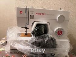 Singer 5523 Heavy Duty Fabric And Leather Sewing Machine