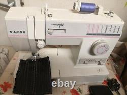 Singer 9005 Leather And Fabric Heavy Duty Sewing Machine, Serviced and Tested