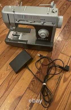 Singer CG-590C Commercial Grade Sewing Machine Heavy Duty WithCord & Pedal Works