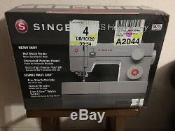 Singer Classic 44S Heavy Duty Sewing Machine with 23 Built-in Stitches FAST SHIP