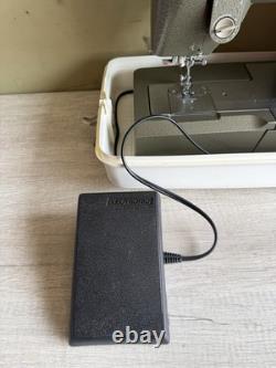 Singer HD110C Sewing Machine Heavy Duty With Case & Original Booklet
