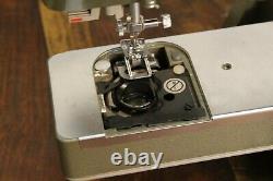 Singer HD-110C Heavy Duty Sewing Machine with Pedal Free Shipping