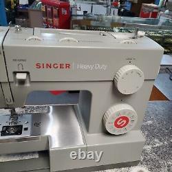 Singer Heavy Duty 4462 Sewing Machine