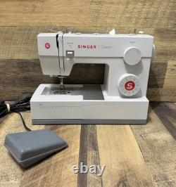 Singer Heavy Duty 44S Sewing Machine