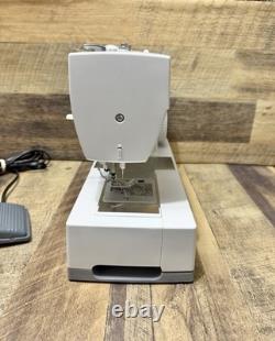 Singer Heavy Duty 44S Sewing Machine