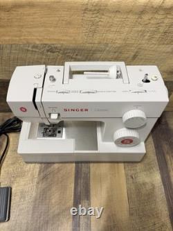 Singer Heavy Duty 44S Sewing Machine