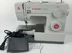 Singer Heavy Duty 44S Sewing Machine Refurbished