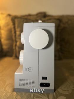 Singer Heavy Duty 44S Sewing Machine Used once