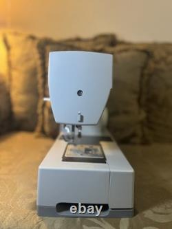 Singer Heavy Duty 44S Sewing Machine Used once