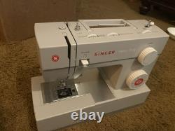 Singer Heavy Duty 44S Sewing Machines