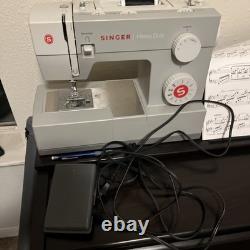Singer Heavy Duty Model 4411 Sewing Machine with Foot Pedal. Mint
