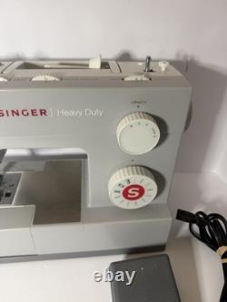 Singer Heavy Duty Sewing Machine Model 4411 Portable