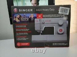 Singer Heavy Duty Sewing Machine Model 4423