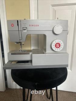 Singer Heavy Duty Sewing Machine (lightly Used)