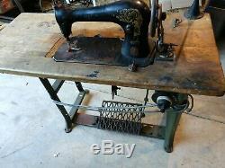 Singer Manfg Co. 16-41 Heavy Industrial Leather Sewing Machine