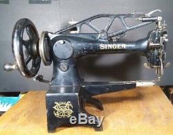 Singer Model 29K70 HD Heavy Duty Sewing Machine Antique Vintage 29K