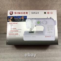 Singer SM024 Sewing Machine 24 Stitch Heavy Duty Metal Frame Minor Box Damage