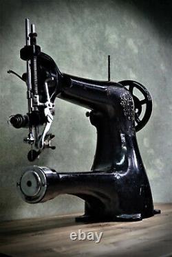 Singer Sewing Machine 18 18-2 18K2 18K Cylinder Arm Lefty Left Hand Heavy Duty