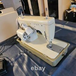 Singer Sewing Machine 237 Fashion Mate Carrying Case Vintage Heavy Duty