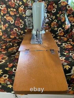 Singer Sewing Machine 320 K Heavy Duty Free Arm #(EP87420)