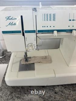 Singer Sewing Machine FM-17C With Pedal, Zig Zag, Free Arm, Extras- Heavy Duty