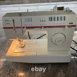Singer Sewing Machine FM-22 C With Pedal, Zig Zag, Free Arm, Extras- Heavy Duty