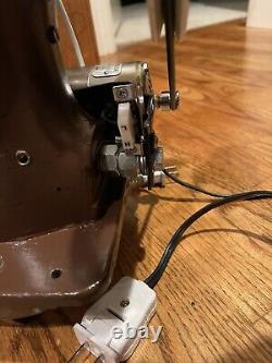 Super Heavy Duty Leather And Canvas Sewing Machine. Amazing. Read. N1